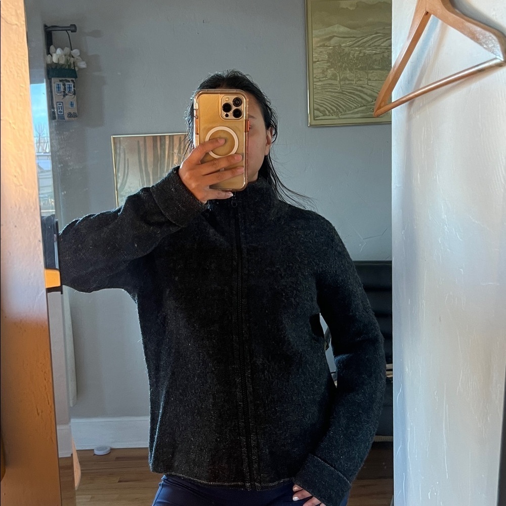 Paraphrase‎ Gray 100% Wool zip up Jacket